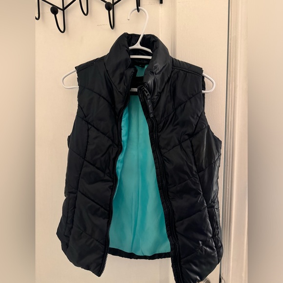 Good clothes with cheap price :) $15/each - Picture 8 of 10